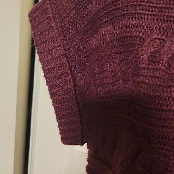 Fat button short sleeve sweater - Picture 5 of 8